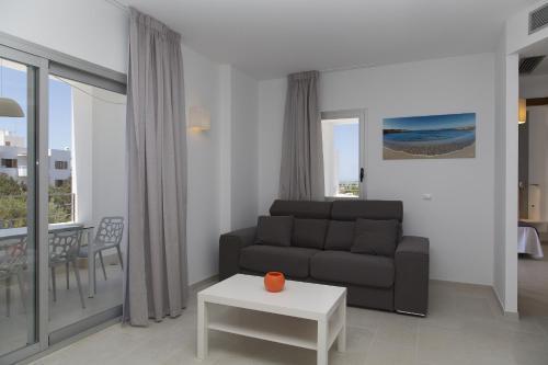 Apartamentos Proa - Emar Hotels Only Adults Es Pujols Buitenkant foto