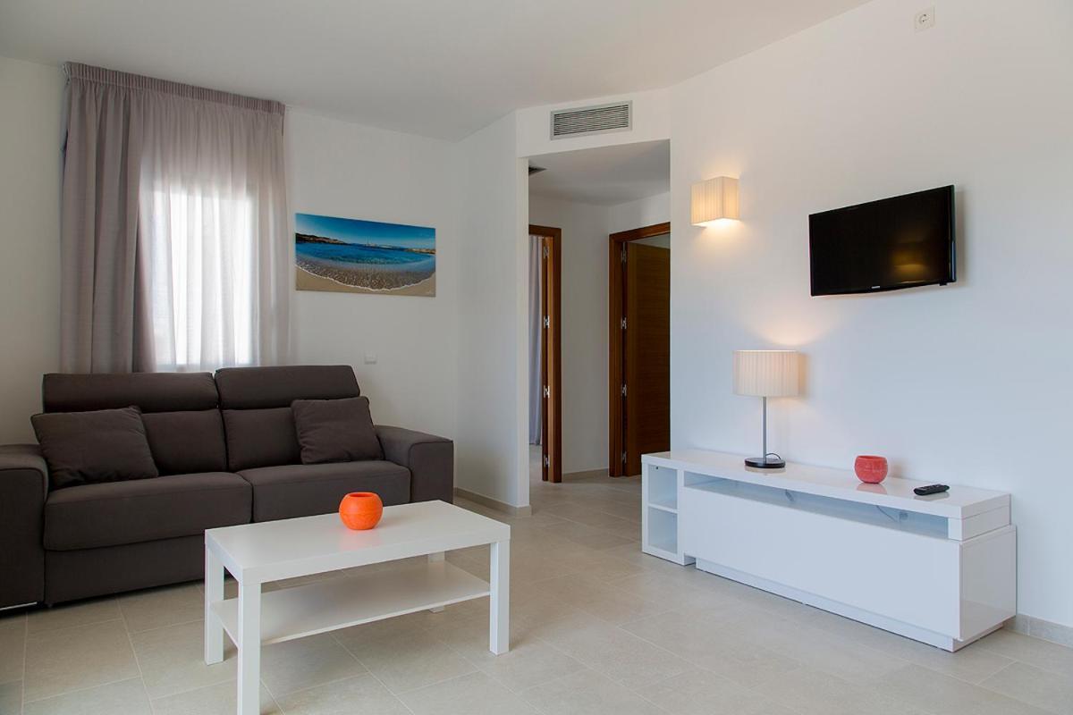 Apartamentos Proa - Emar Hotels Only Adults Es Pujols Buitenkant foto