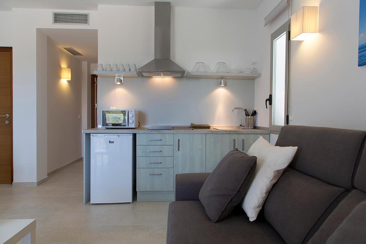 Apartamentos Proa - Emar Hotels Only Adults Es Pujols Buitenkant foto