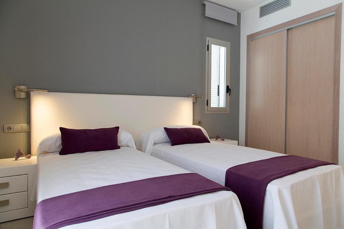 Apartamentos Proa - Emar Hotels Only Adults Es Pujols Buitenkant foto