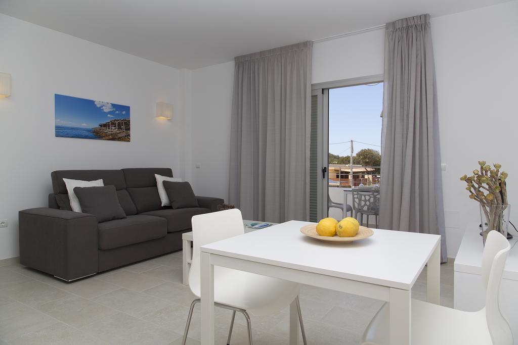 Apartamentos Proa - Emar Hotels Only Adults Es Pujols Kamer foto